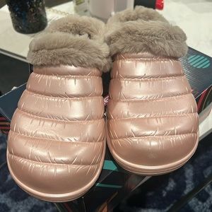 Sketchers Foamies Women’s Cozy Glamping Rose Gold Clogs